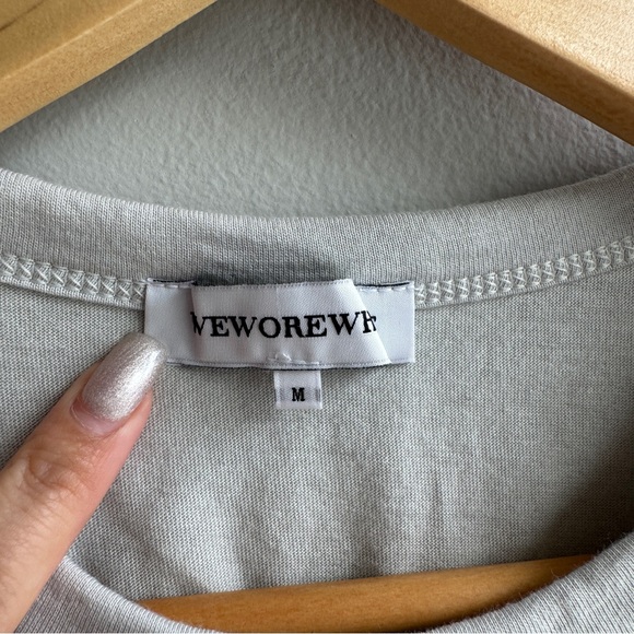 WeWoreWhat Women's Gray Cropped T-Shirt - Picture 2 of 4
